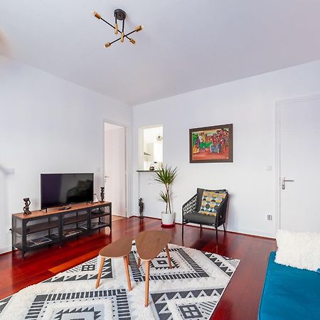 Cosy Modern Apartment - 1 Minute Walk From Train Station Creil Bagian luar foto