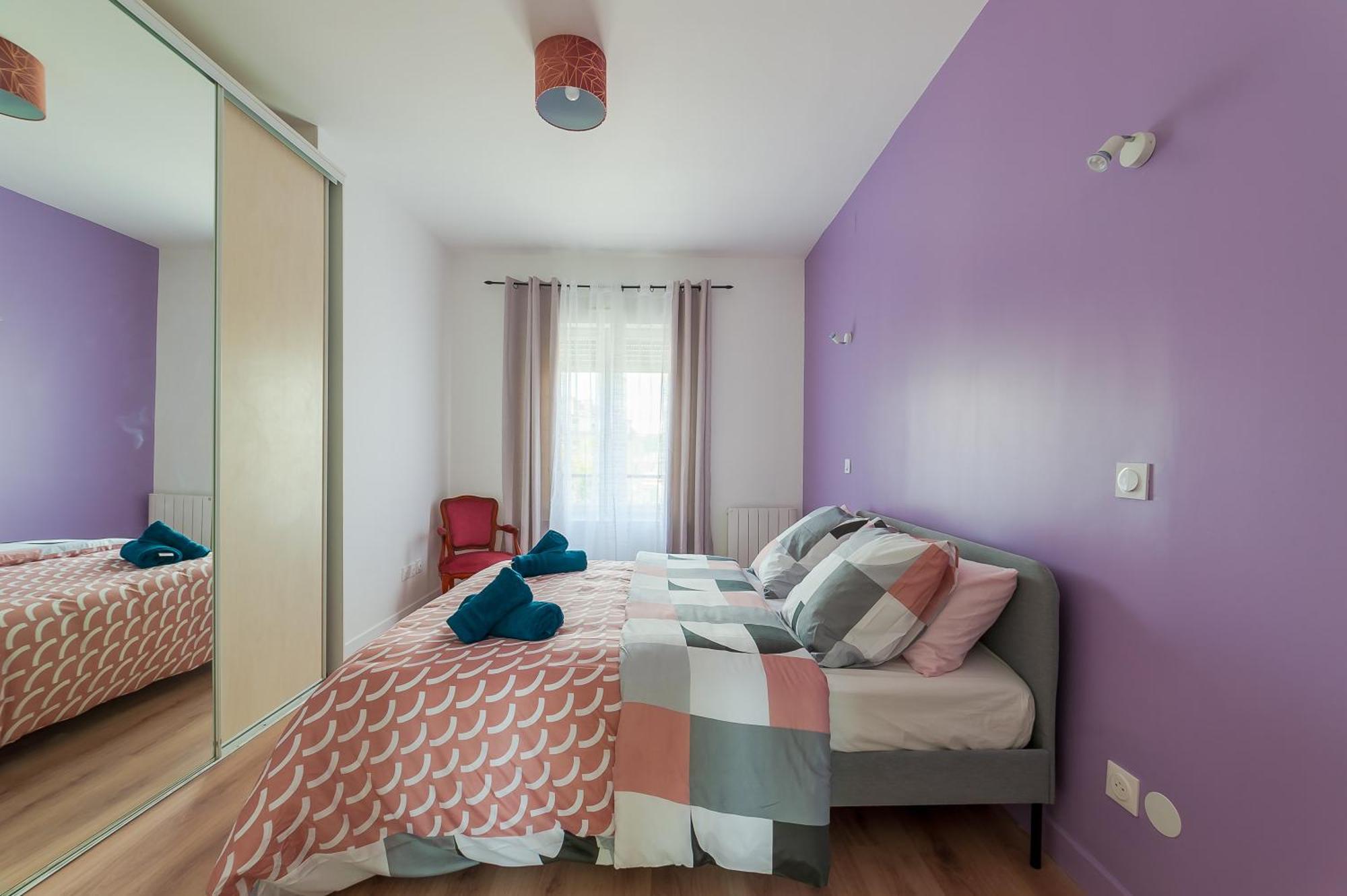 Cosy Modern Apartment - 1 Minute Walk From Train Station Creil Bagian luar foto