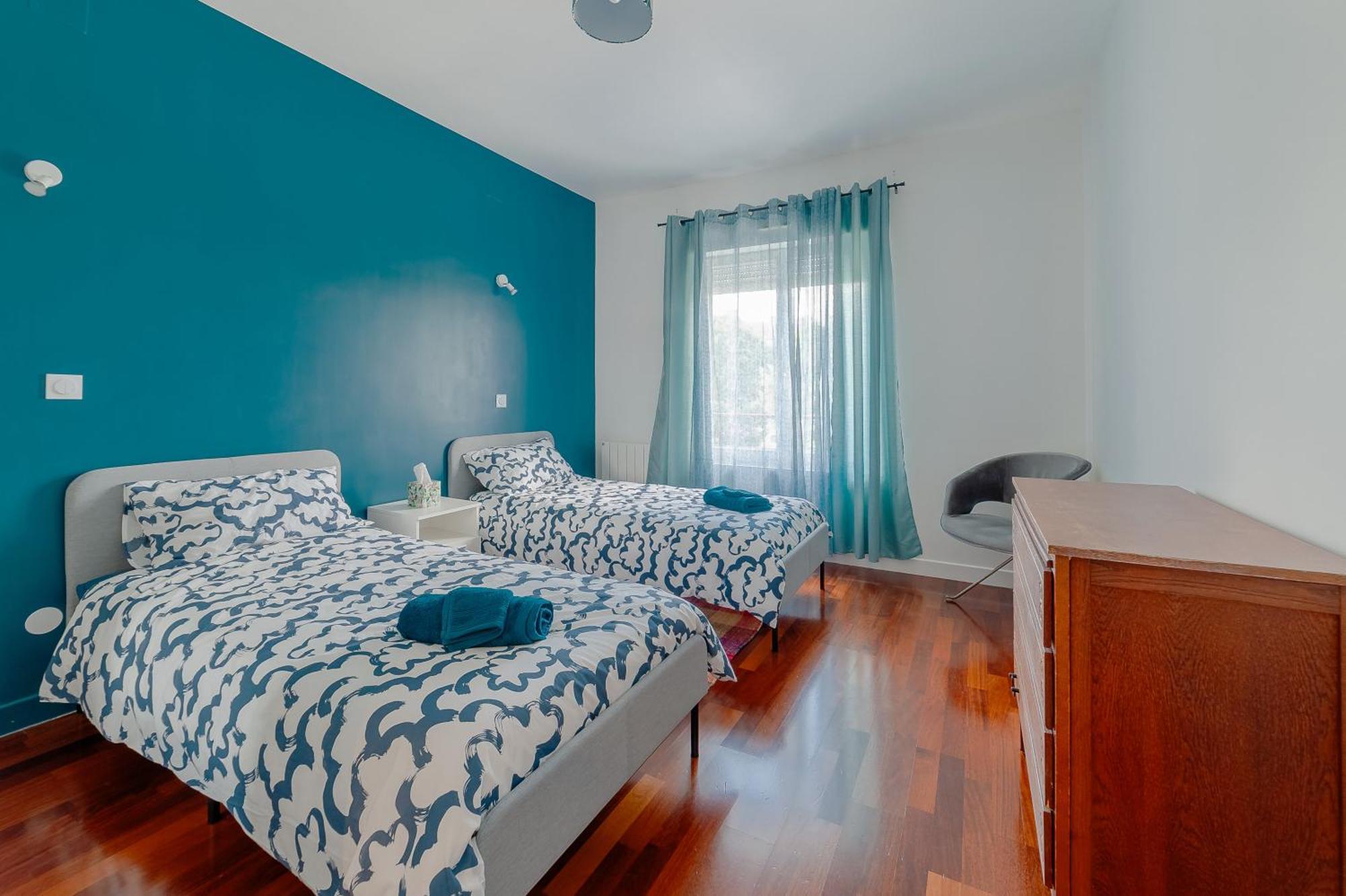 Cosy Modern Apartment - 1 Minute Walk From Train Station Creil Bagian luar foto