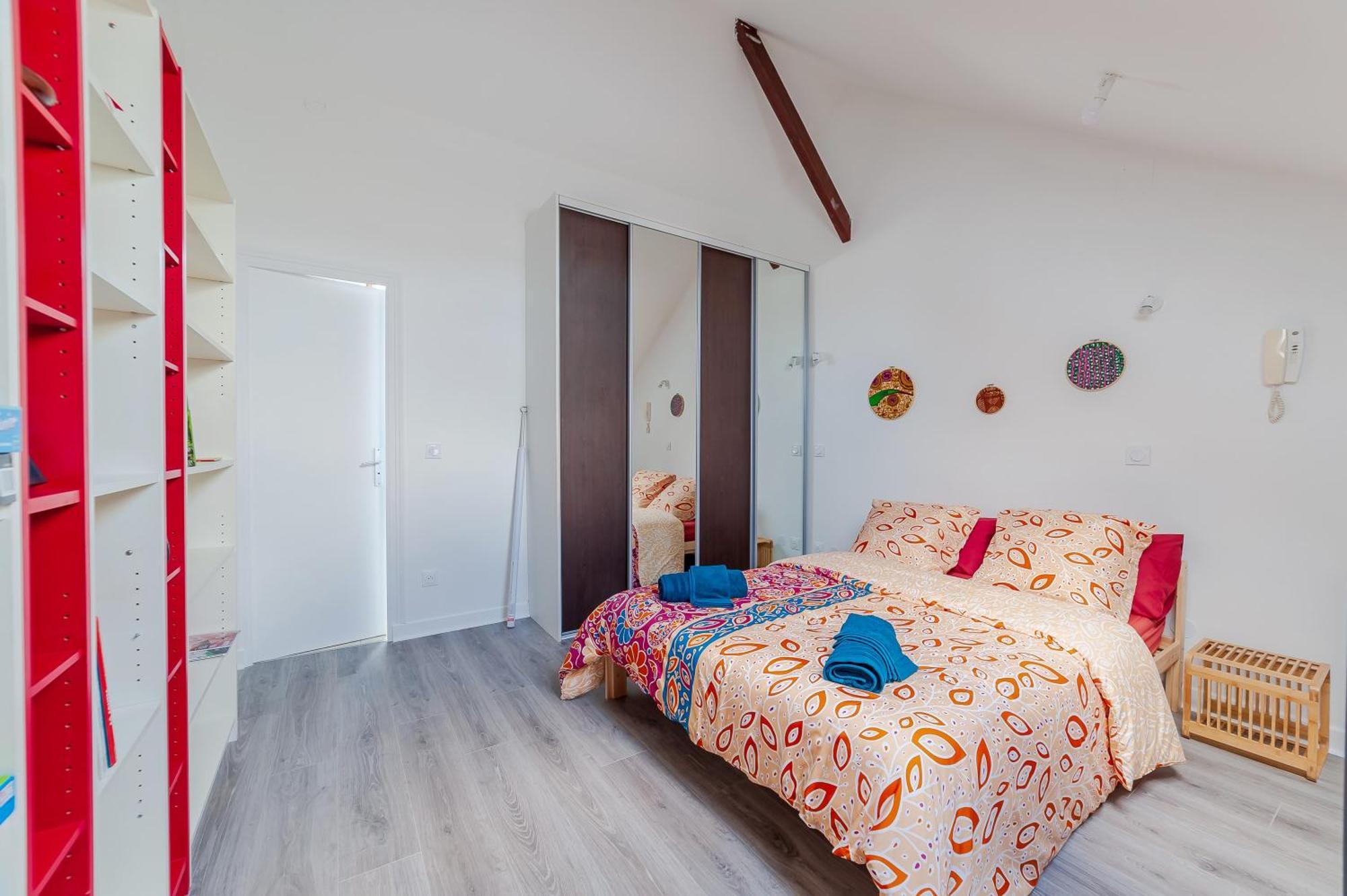 Cosy Modern Apartment - 1 Minute Walk From Train Station Creil Bagian luar foto